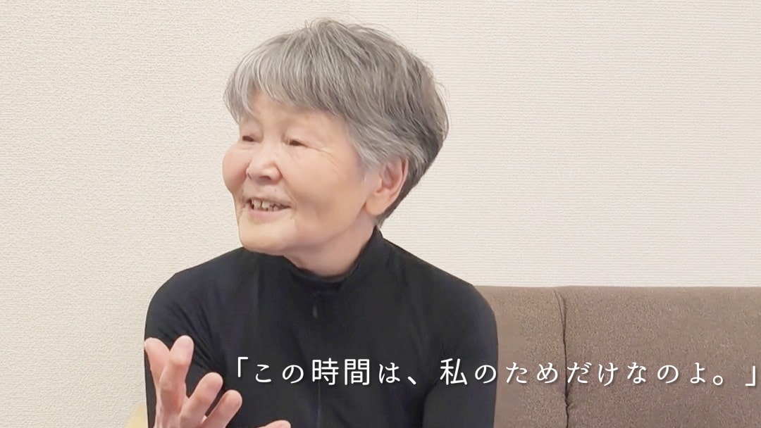 長岡市の整体で膝に水が溜まった84歳女性が回復について語るインタビュー風景